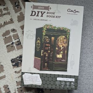 DIY Book Nook Kit - Owl Bookstore